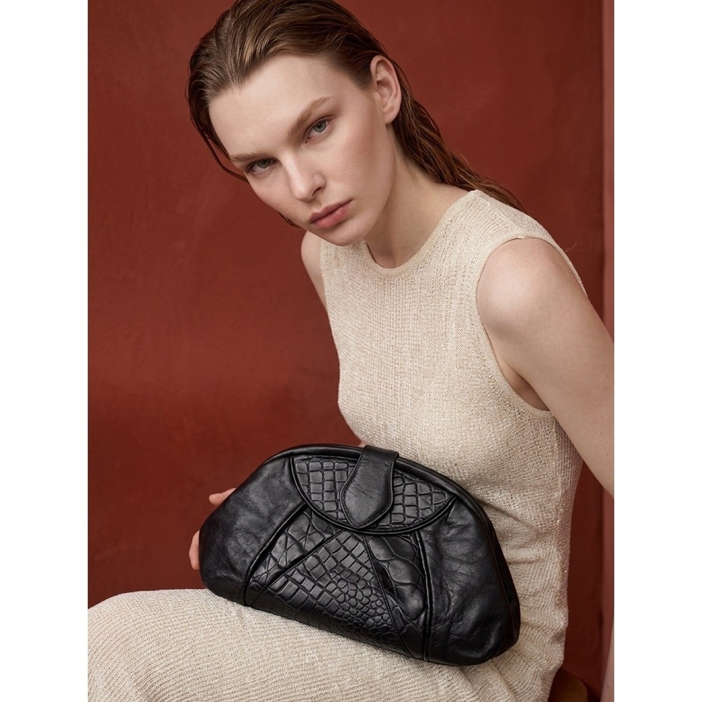 Fifth Avenue Handbags Black Croc Embossed Vintage Retro Luxury